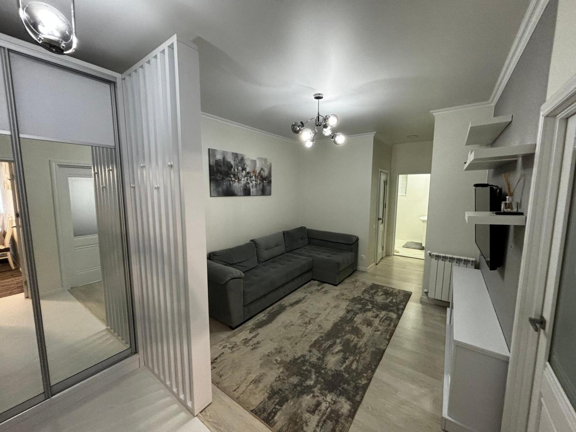 Luxury Apartment *